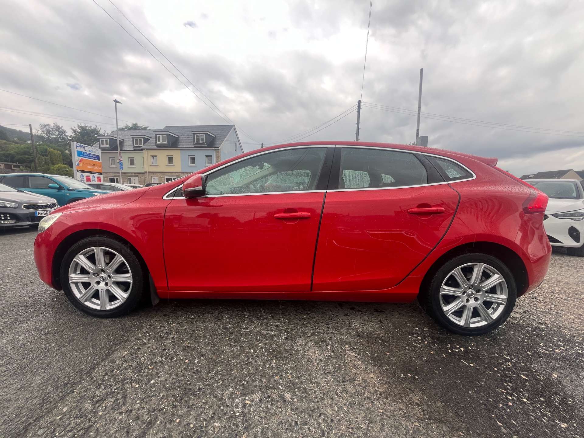 Volvo V40