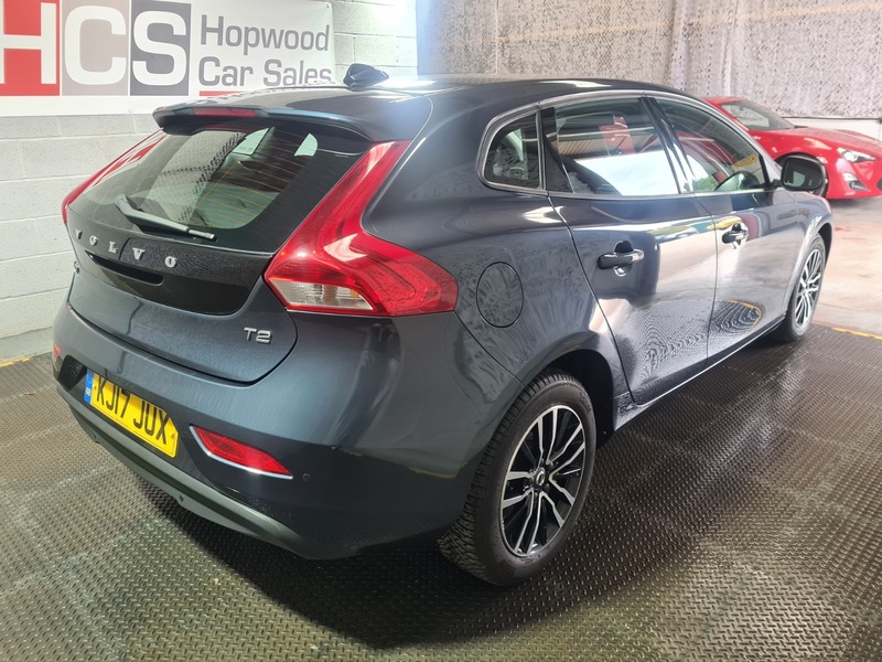 Volvo V40