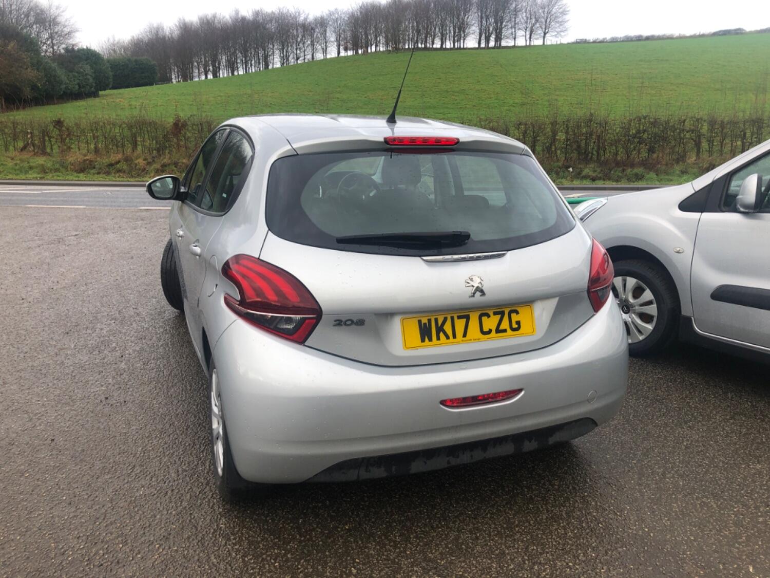 Peugeot 208