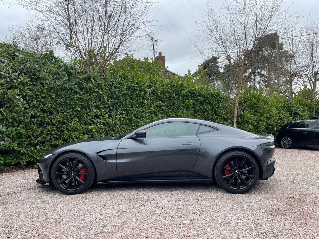 Aston Martin Vantage