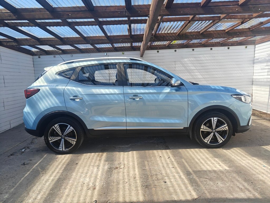 MG ZS