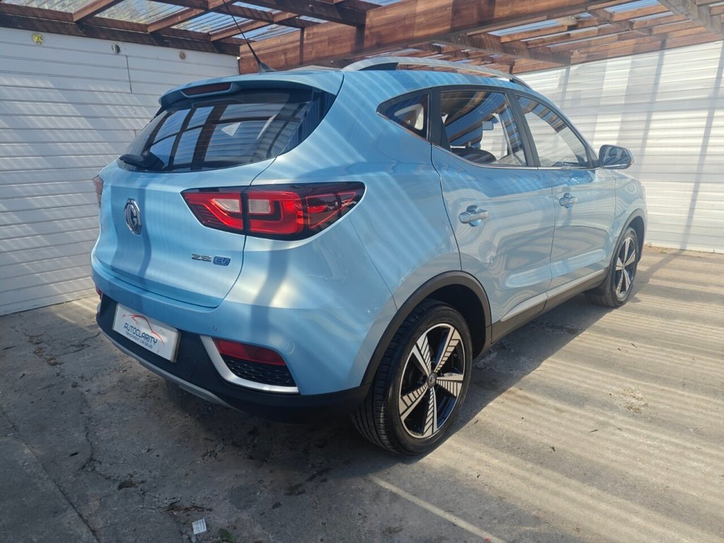 MG ZS