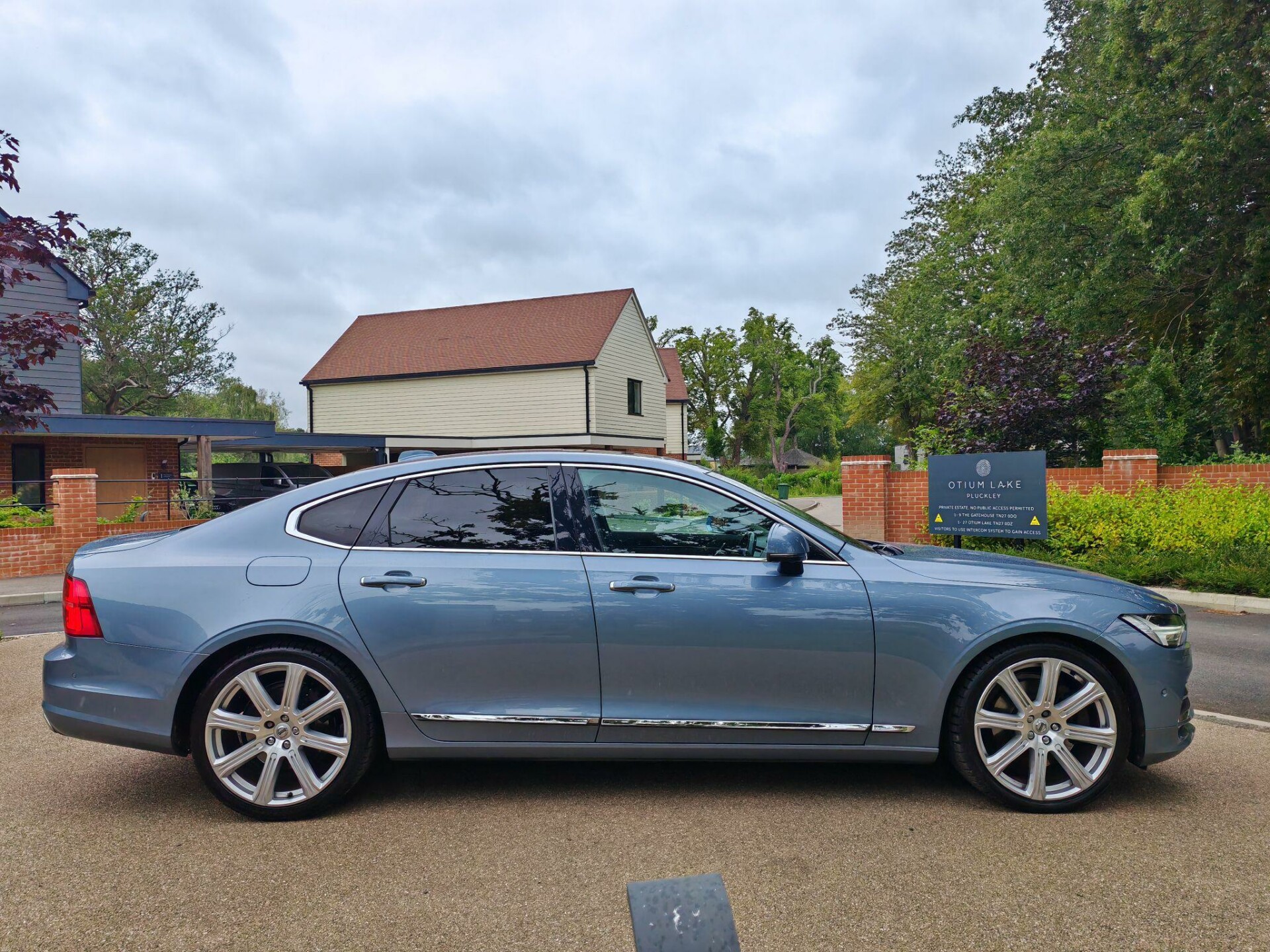 Volvo S90