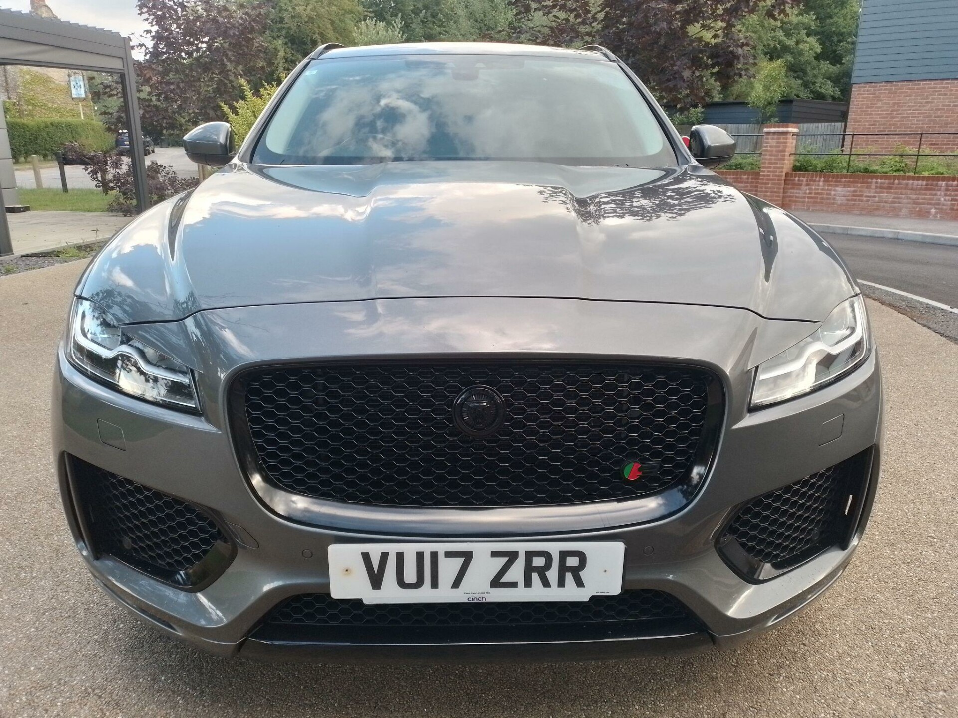 Jaguar F Pace