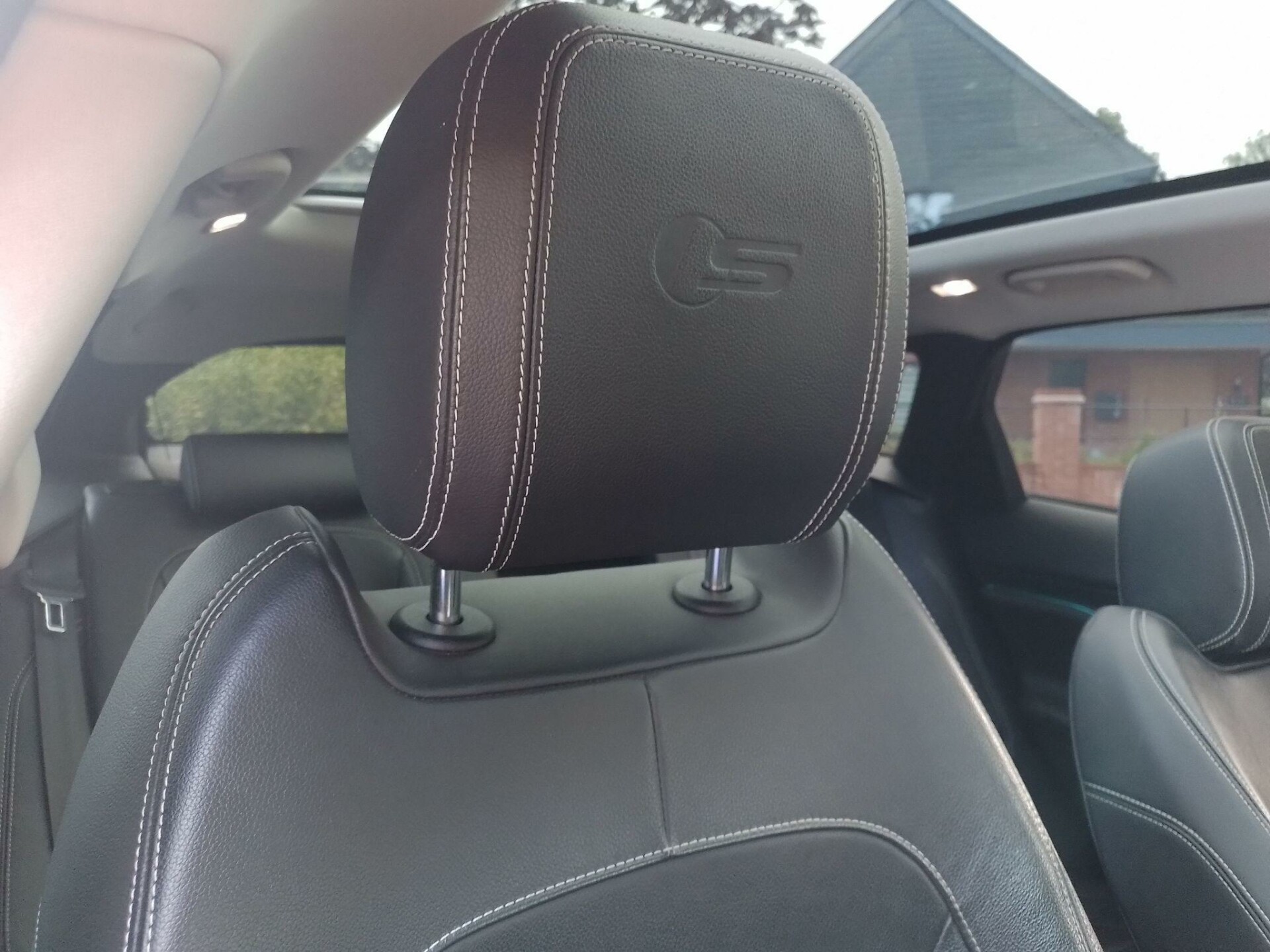 Jaguar F Pace