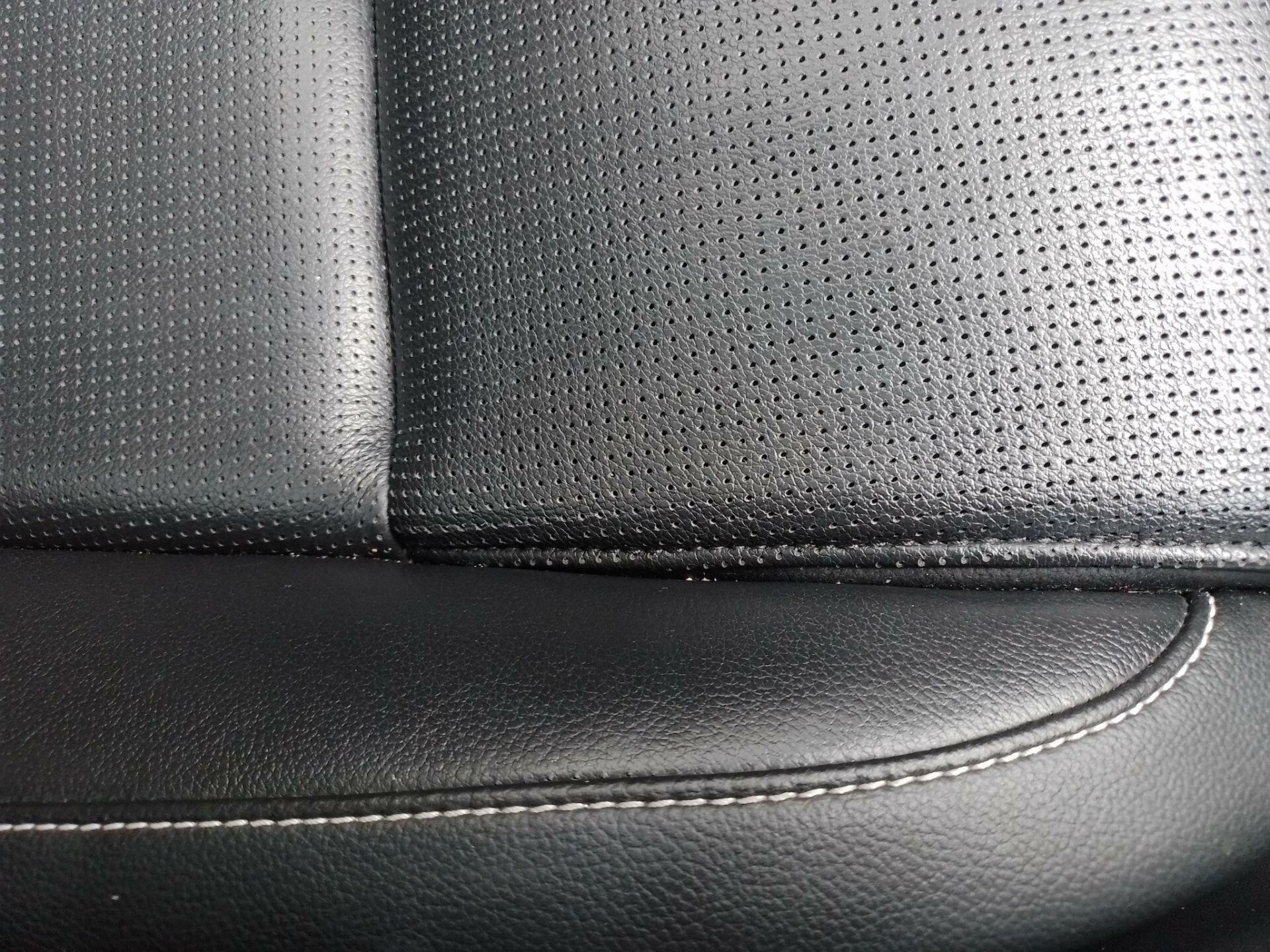 Jaguar F Pace