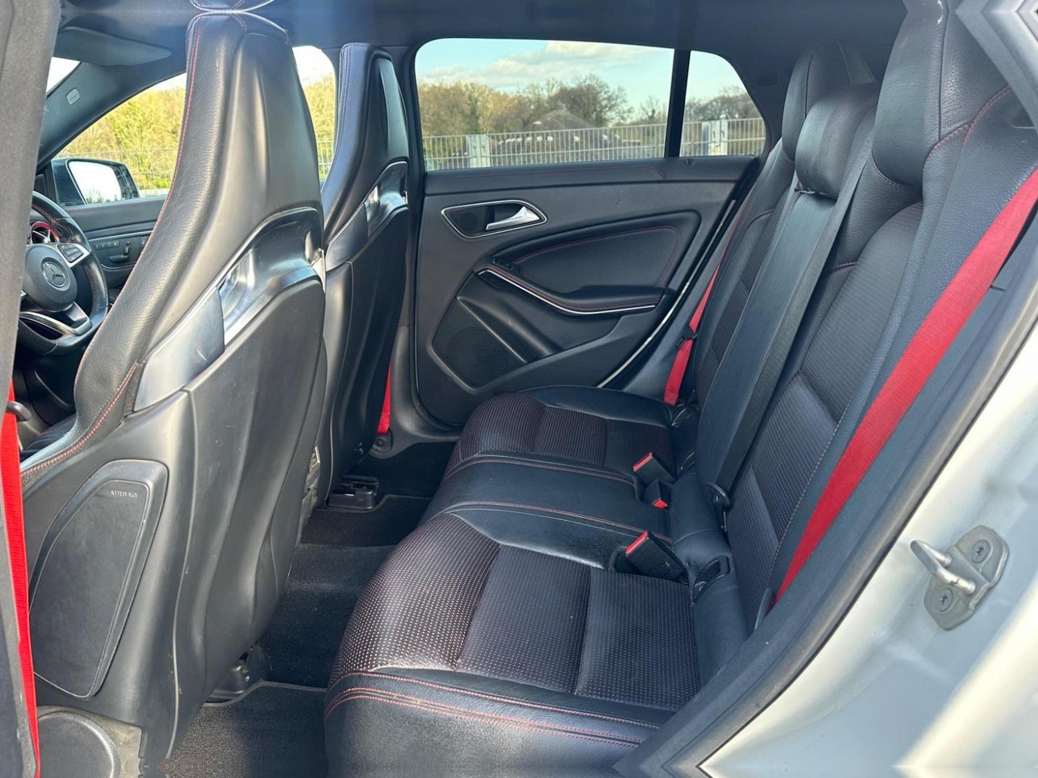 Mercedes Benz CLA