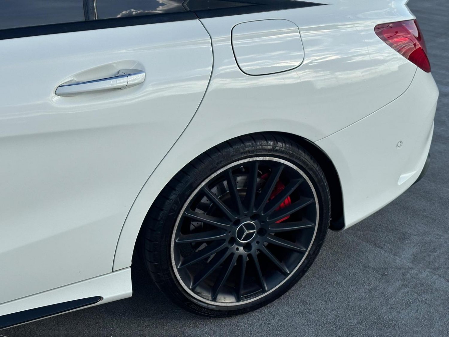 Mercedes Benz CLA