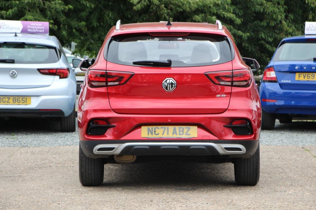 MG ZS