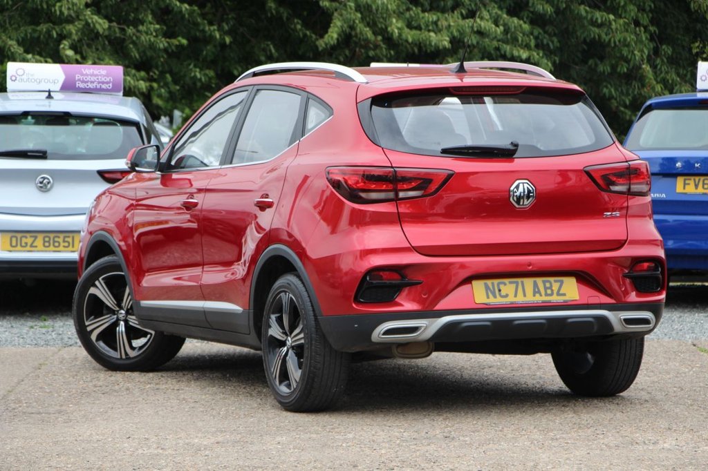 MG ZS