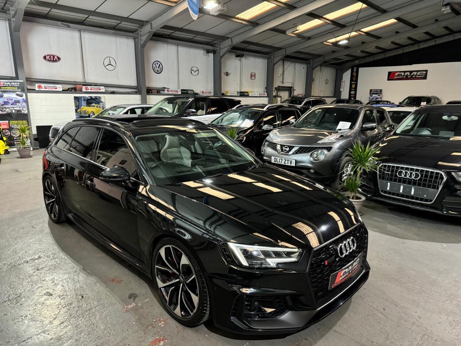 Audi RS4 Saloon