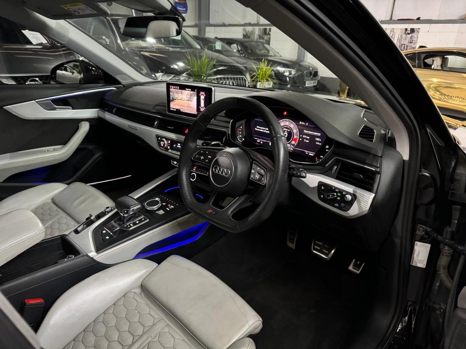 Audi RS4 Saloon
