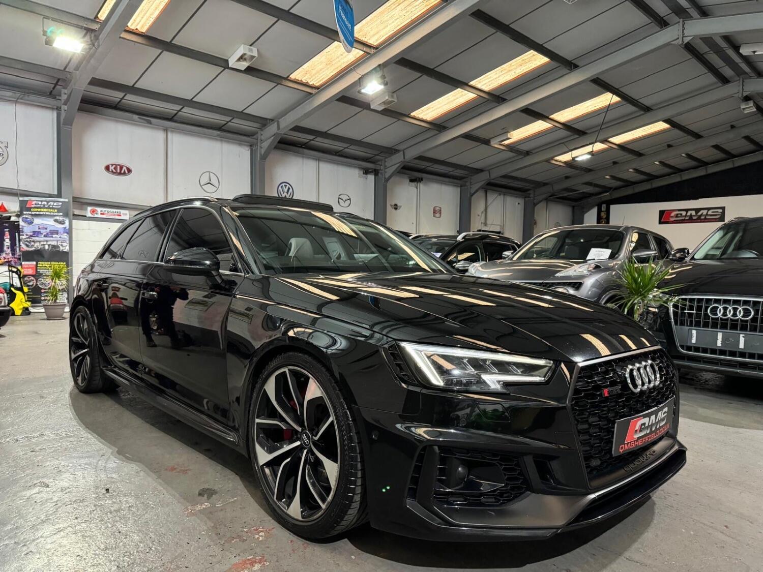 Audi RS4 Saloon