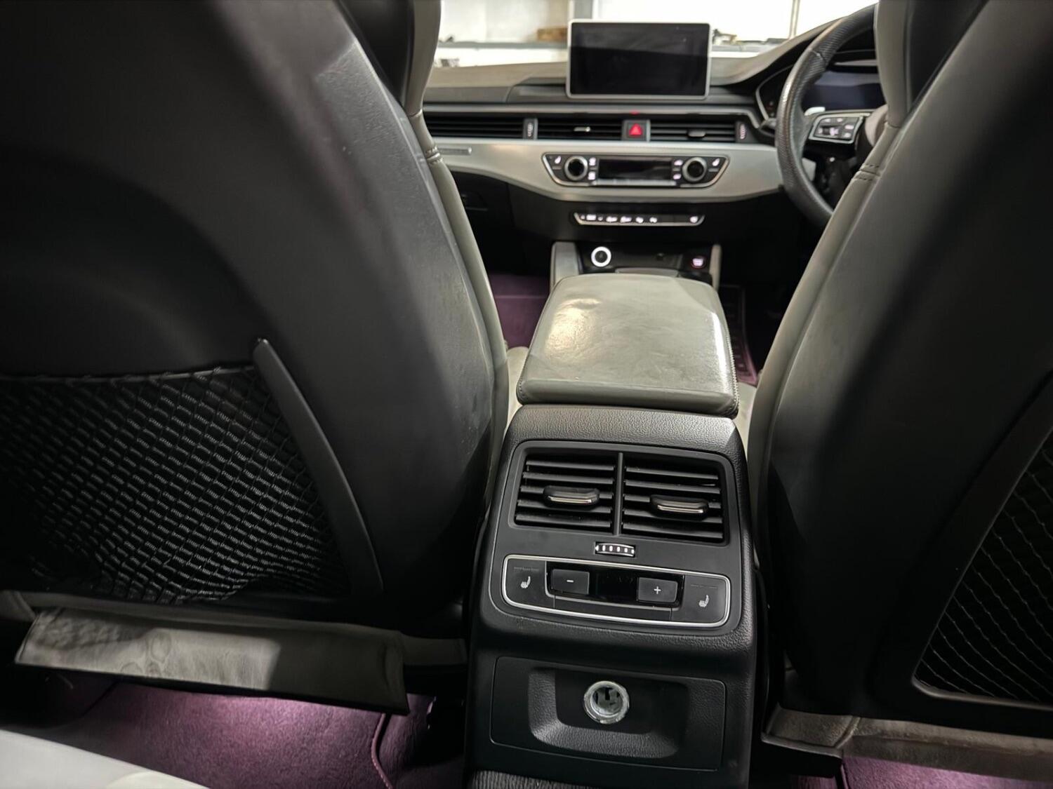 Audi RS4 Saloon