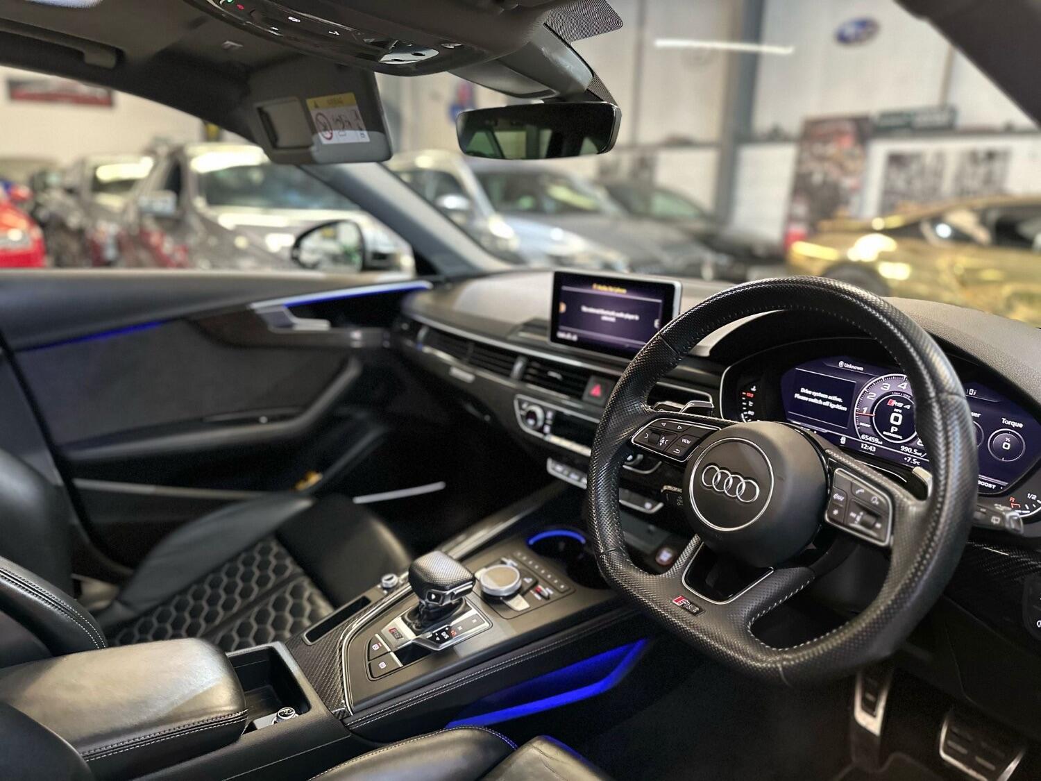 Audi RS4 Saloon