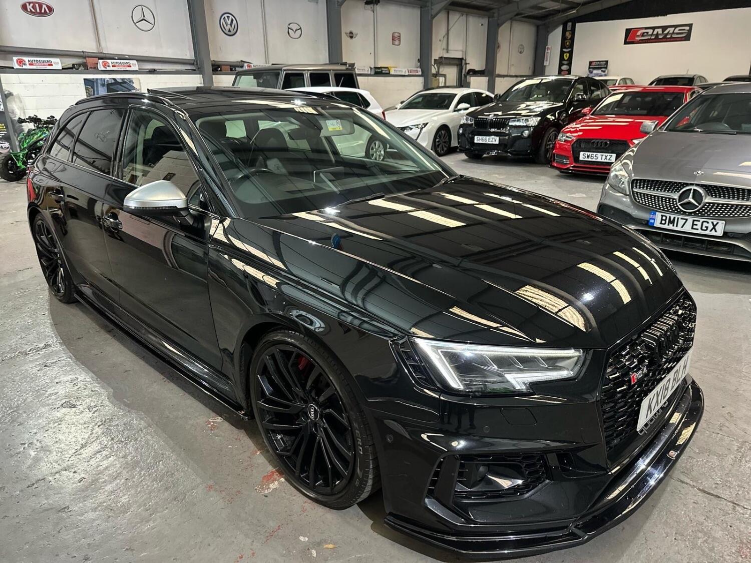 Audi RS4 Saloon