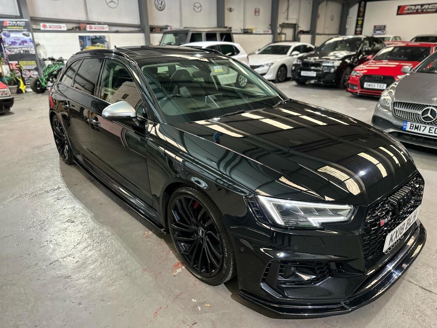 Audi RS4 Saloon