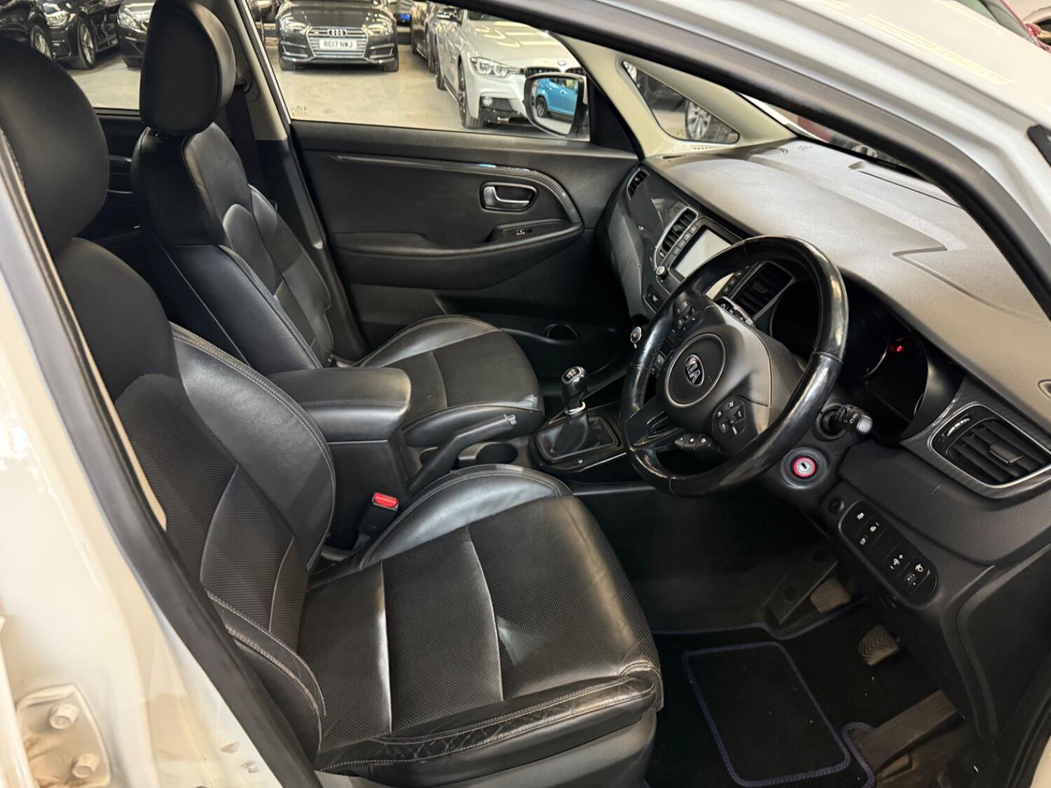 Kia Carens