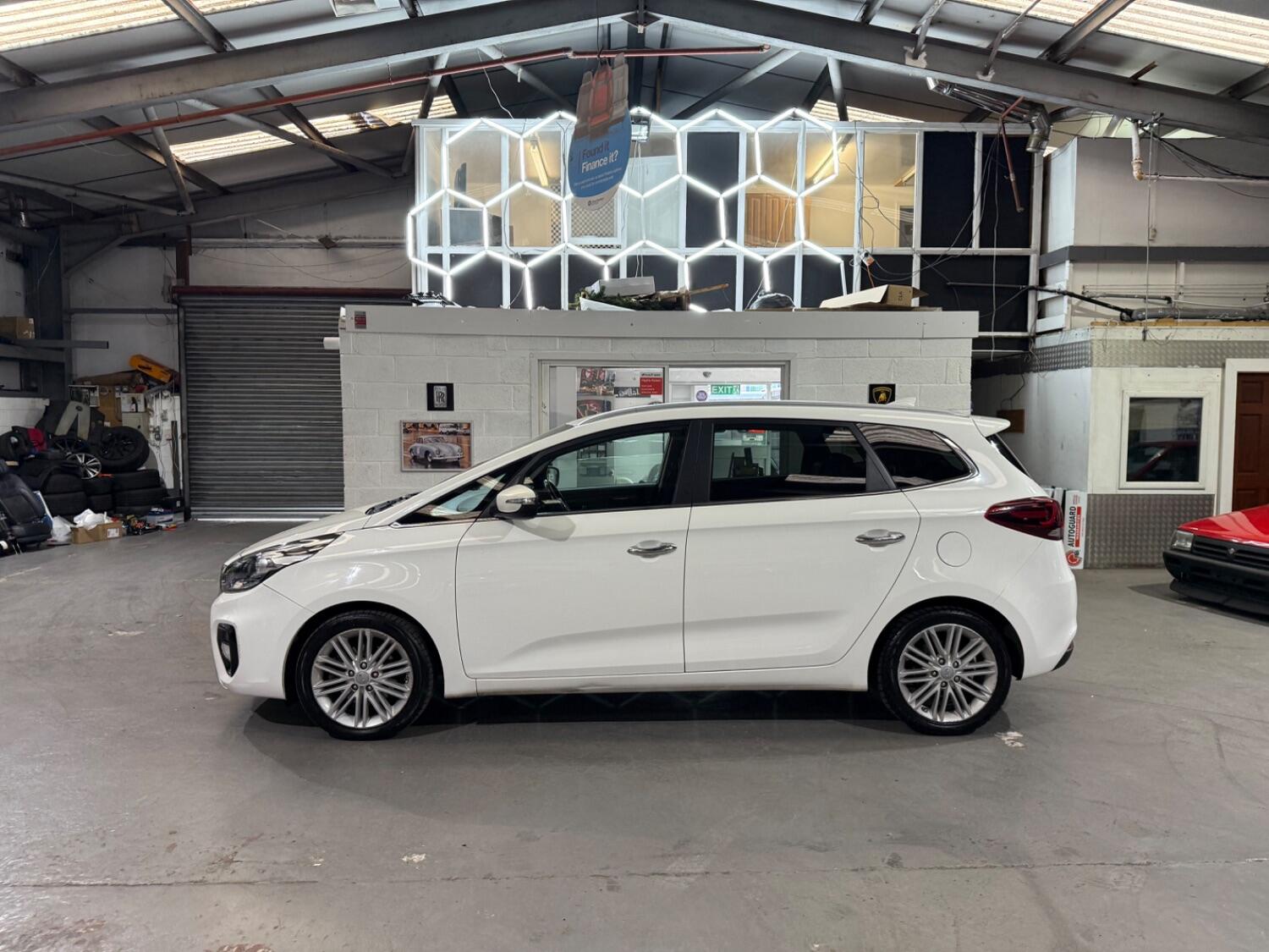 Kia Carens