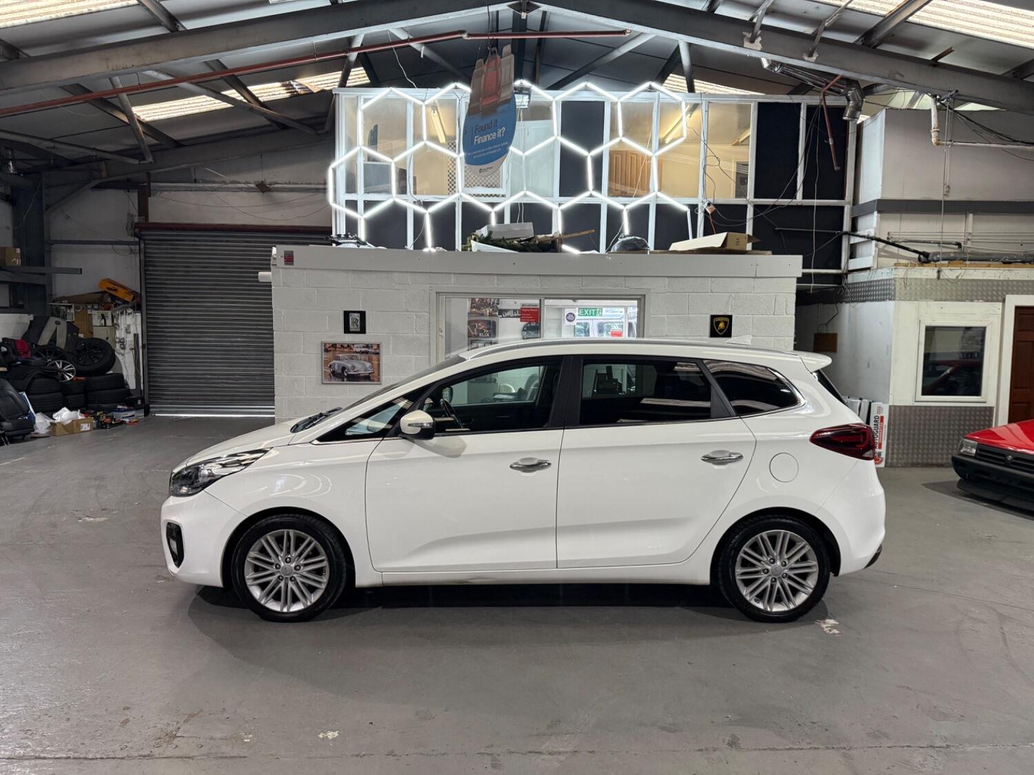 Kia Carens
