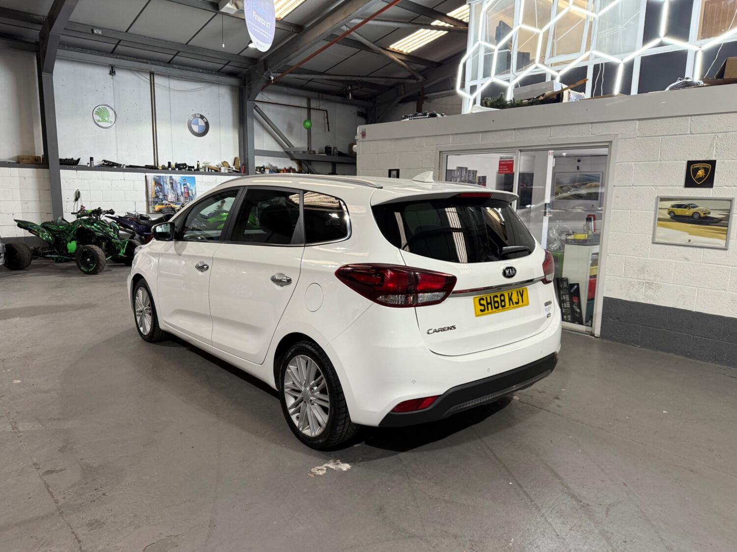 Kia Carens