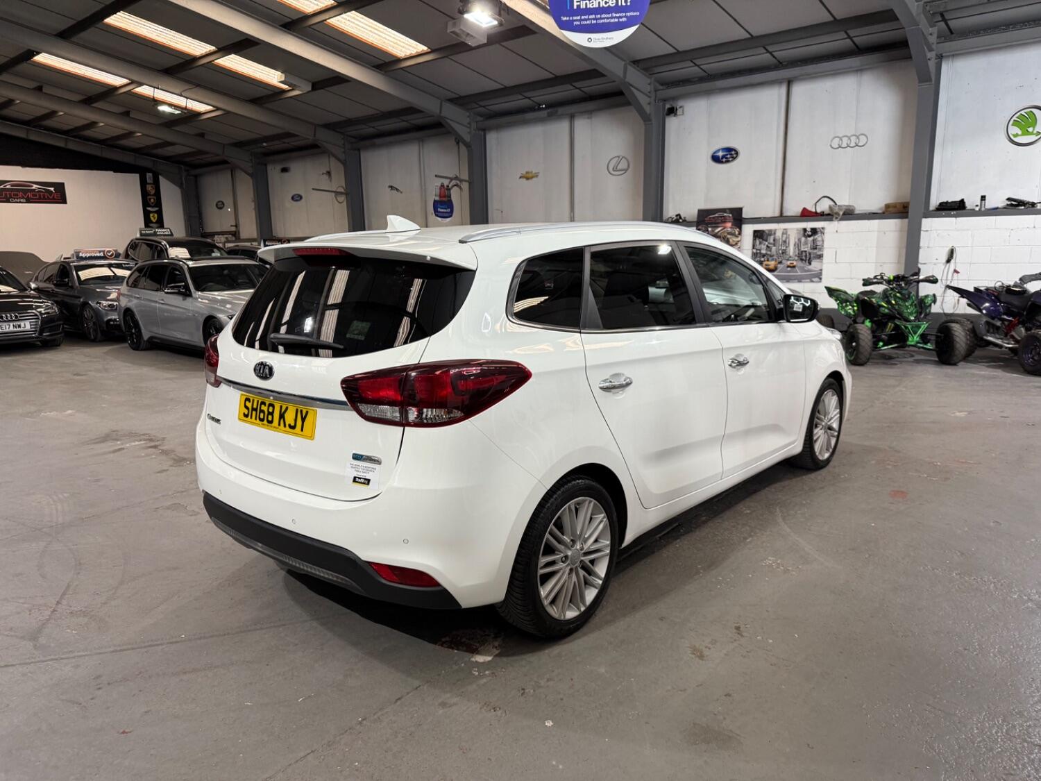 Kia Carens