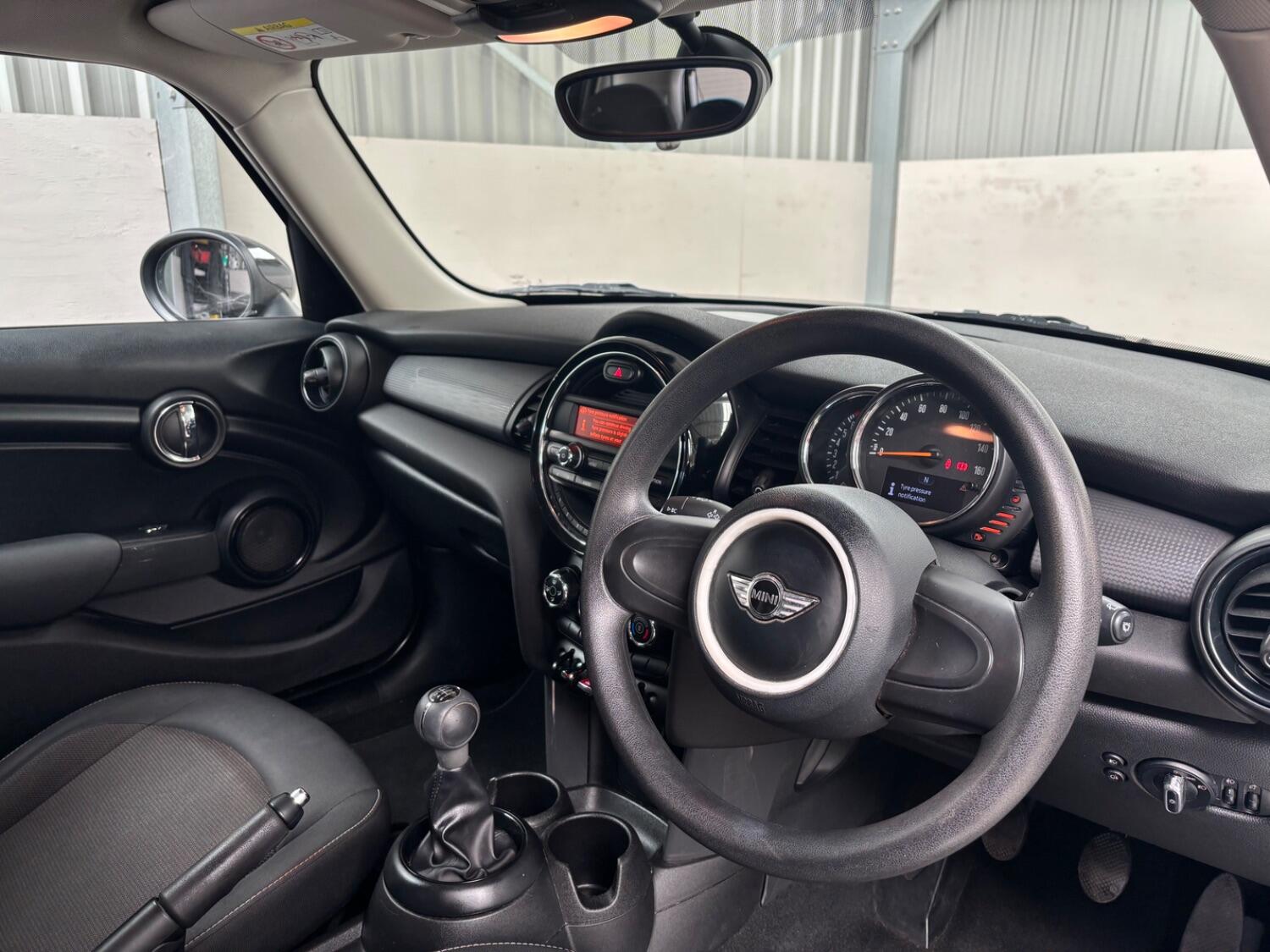 MINI Hatch