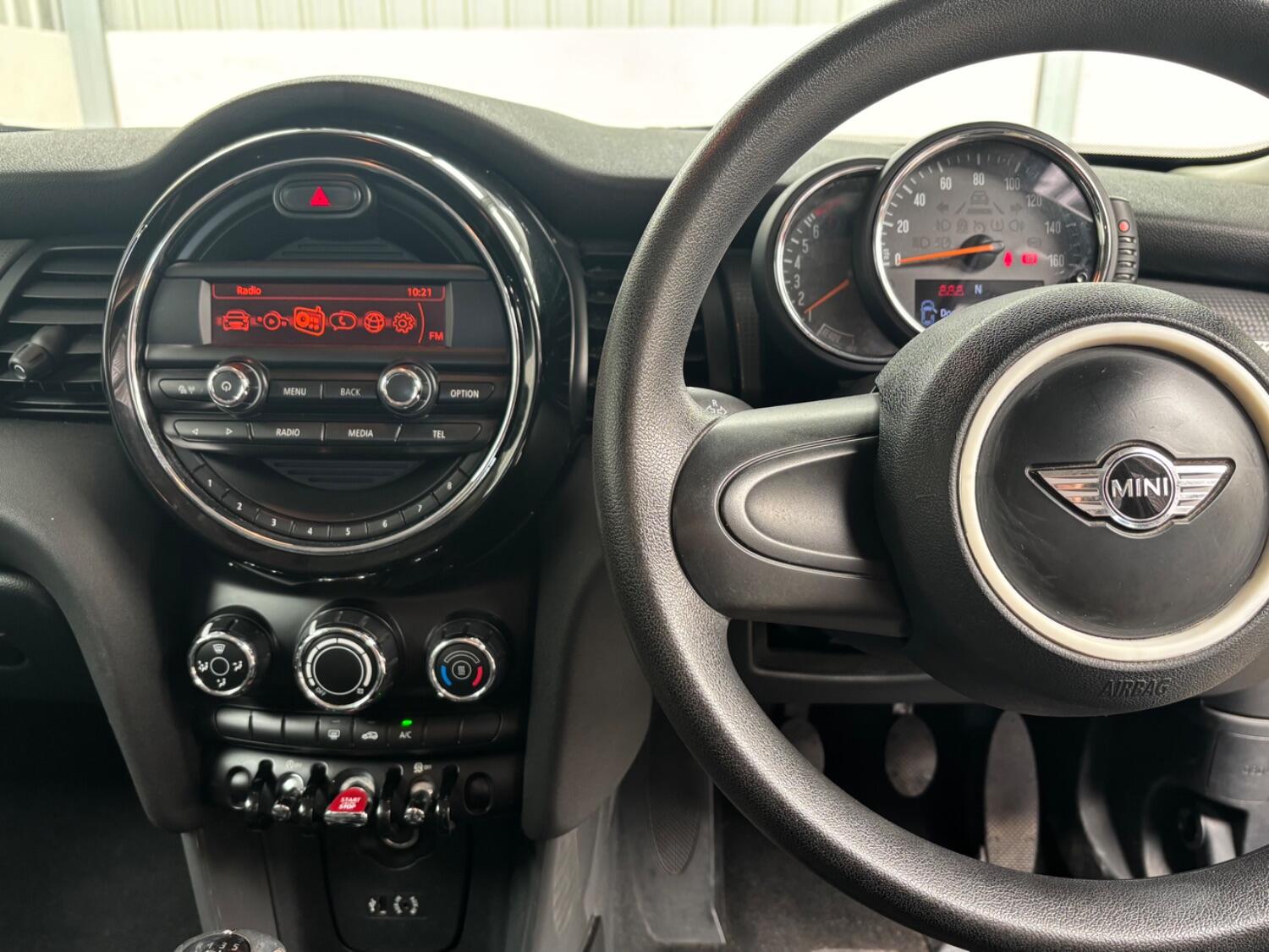 MINI Hatch