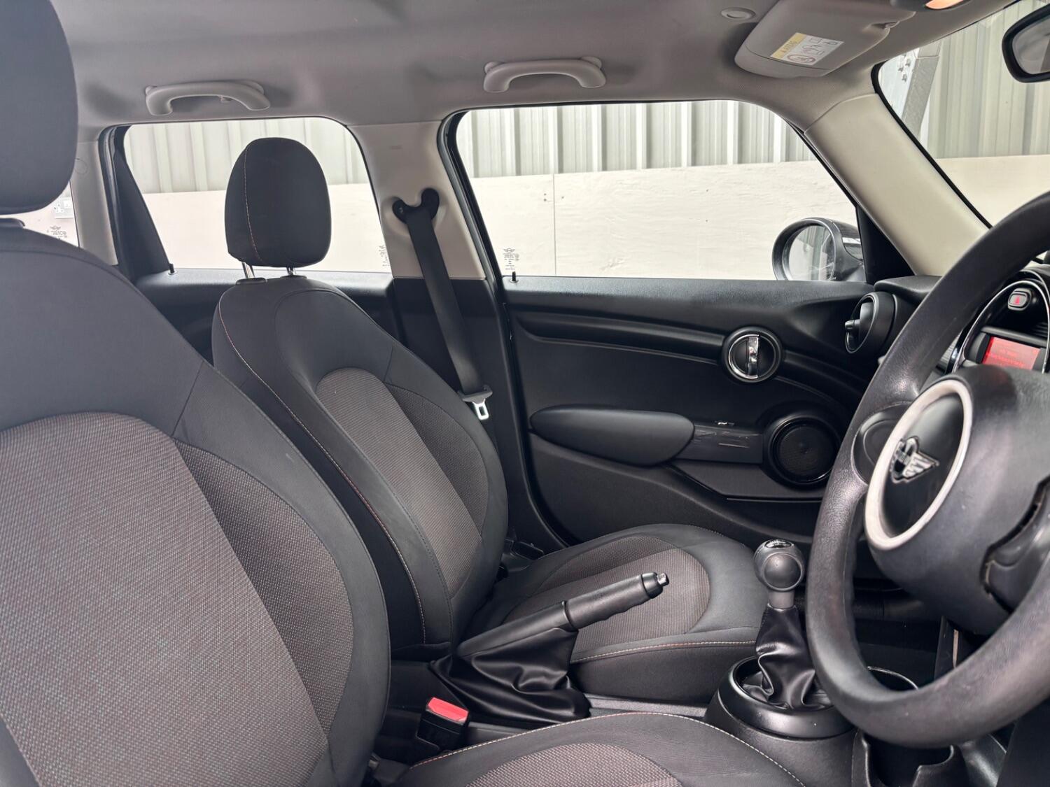 MINI Hatch