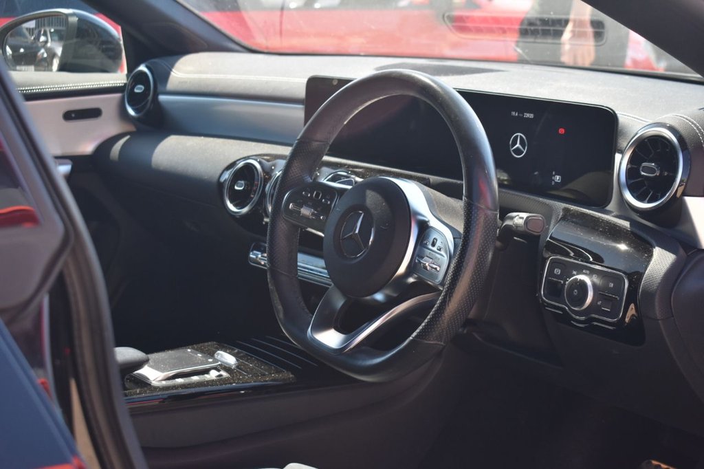 Mercedes Benz CLA