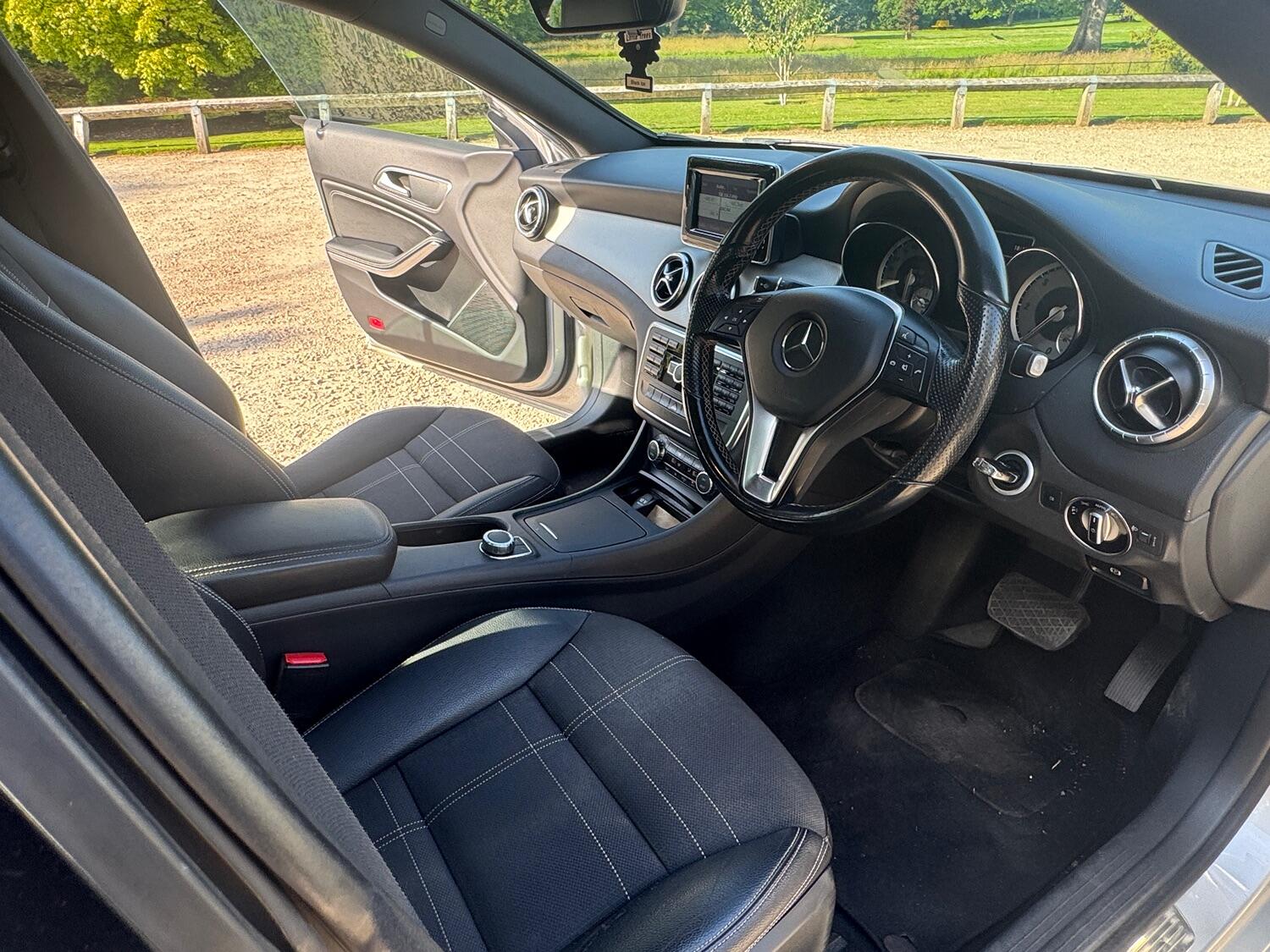 Mercedes Benz CLA