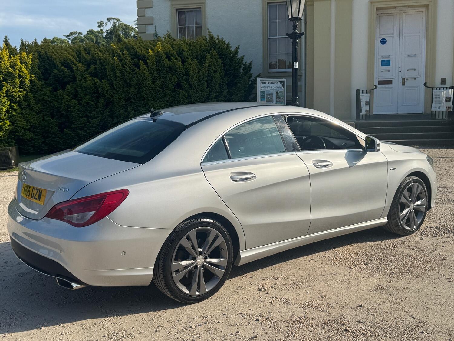 Mercedes Benz CLA