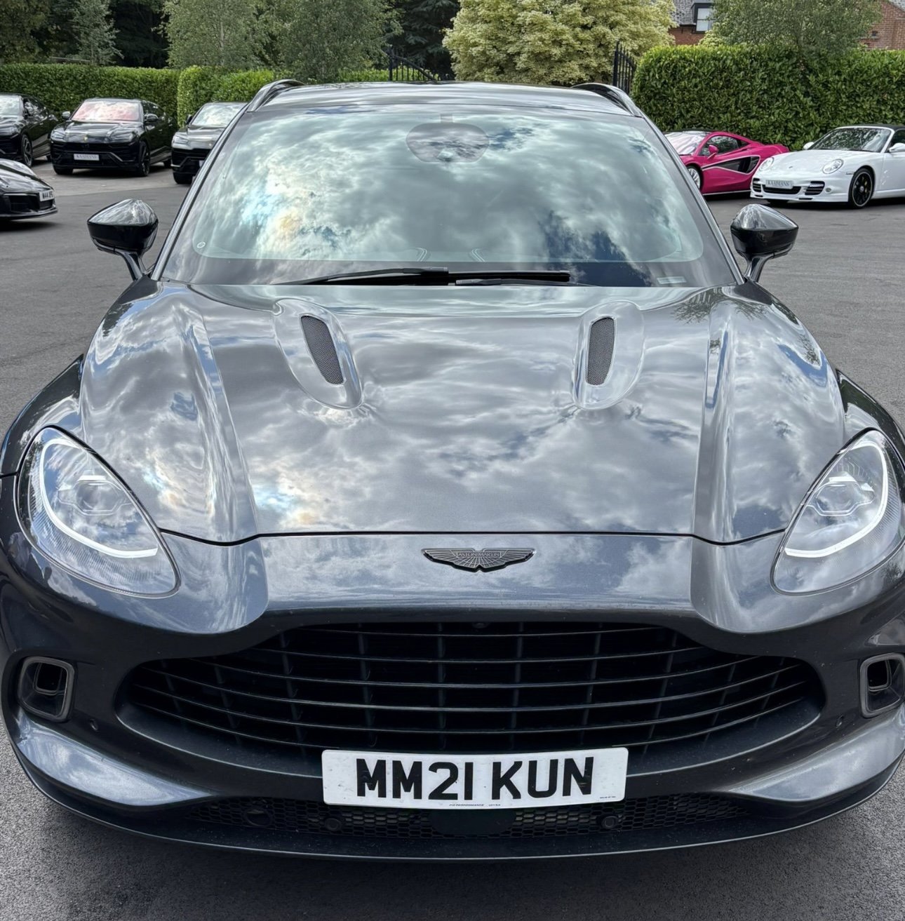Aston Martin DBX