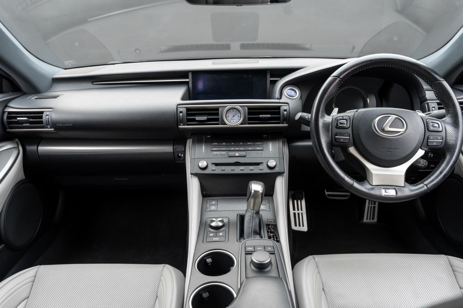 Lexus RC