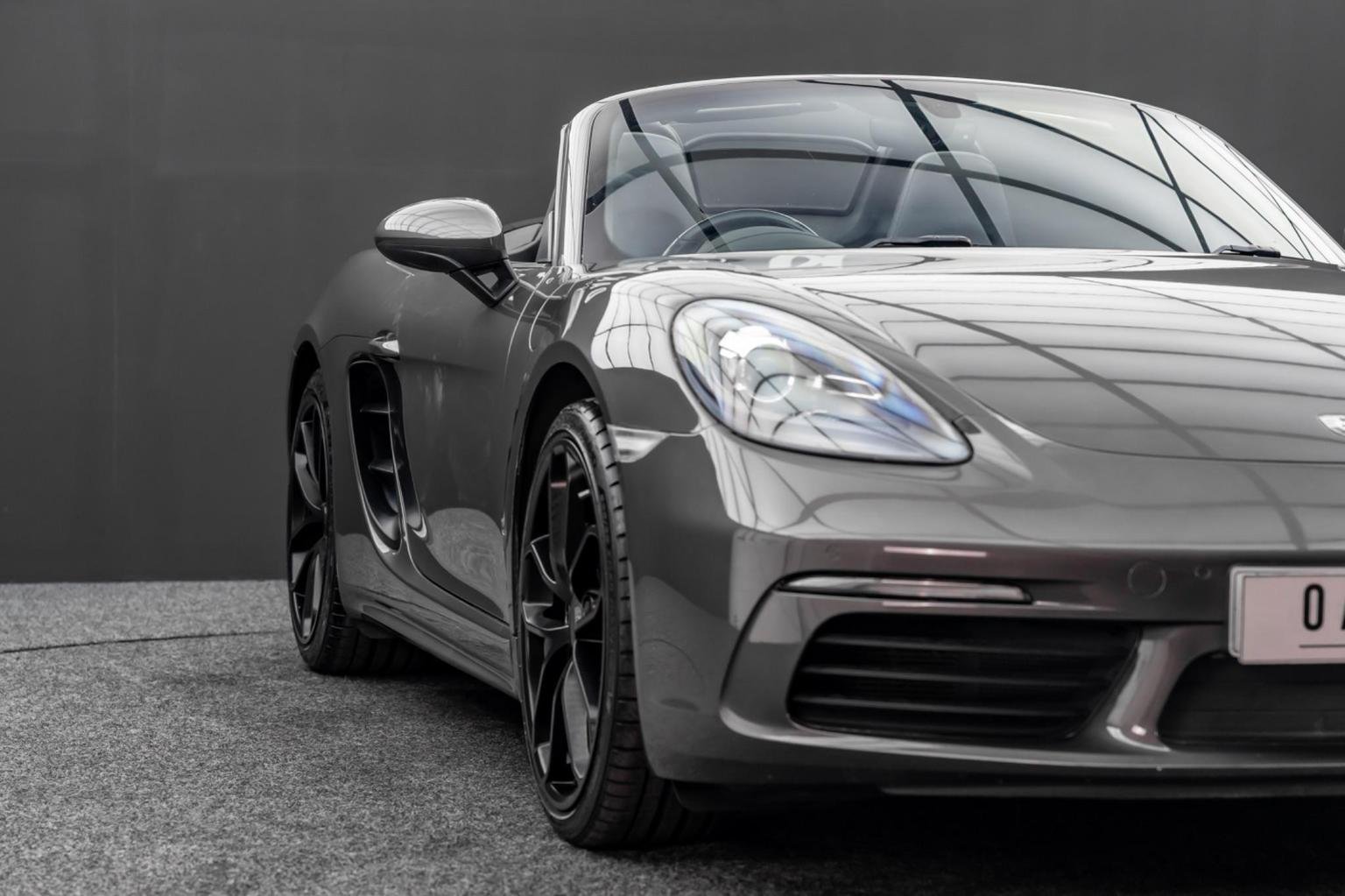 Porsche 718