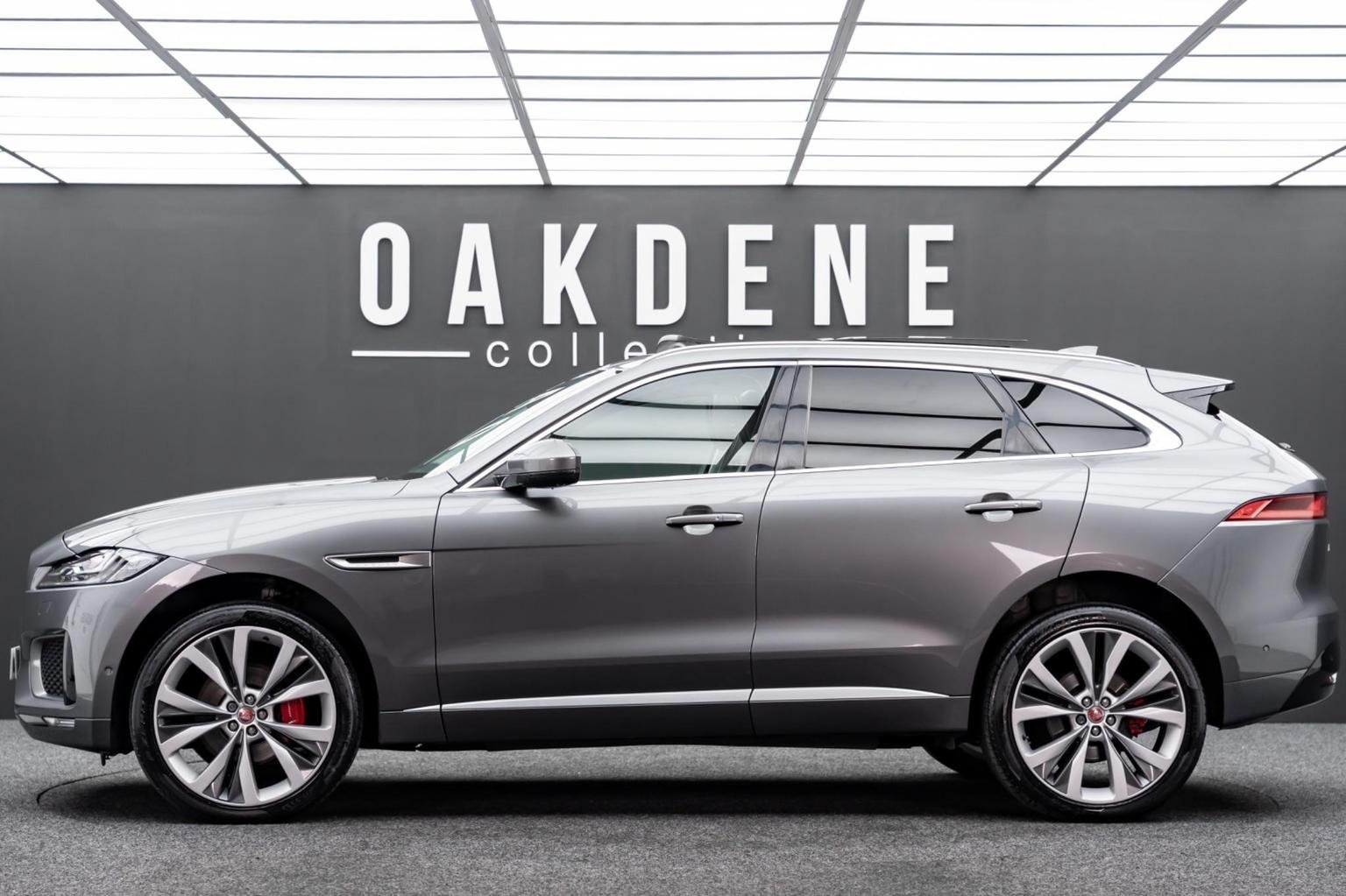 Jaguar F Pace