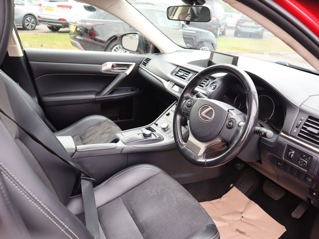 Lexus CT 200h