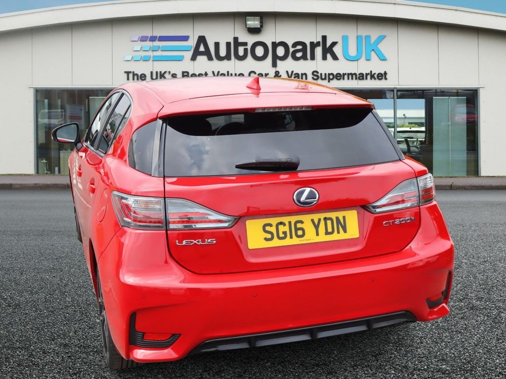 Lexus CT 200h