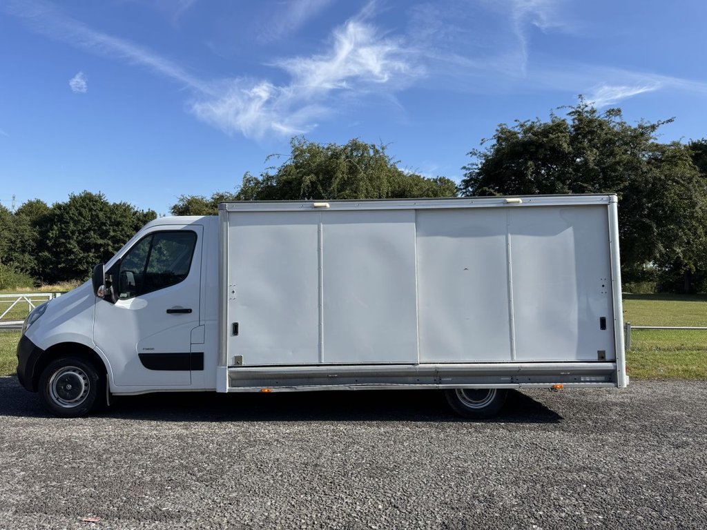 Vauxhall Movano