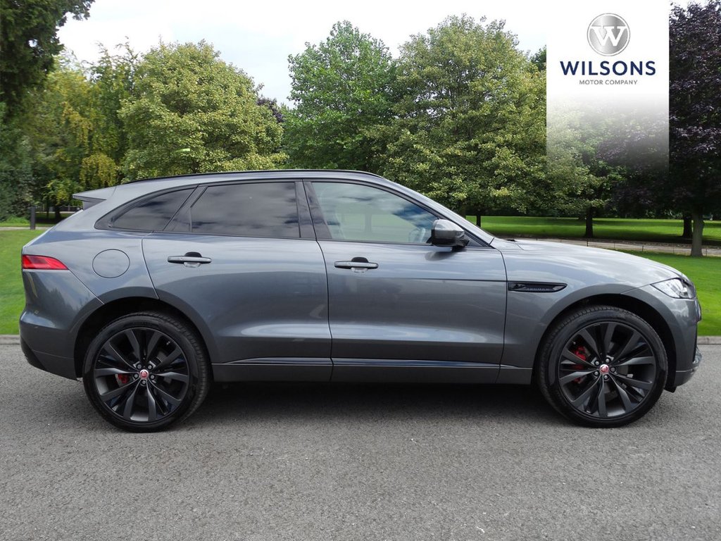 Jaguar F Pace