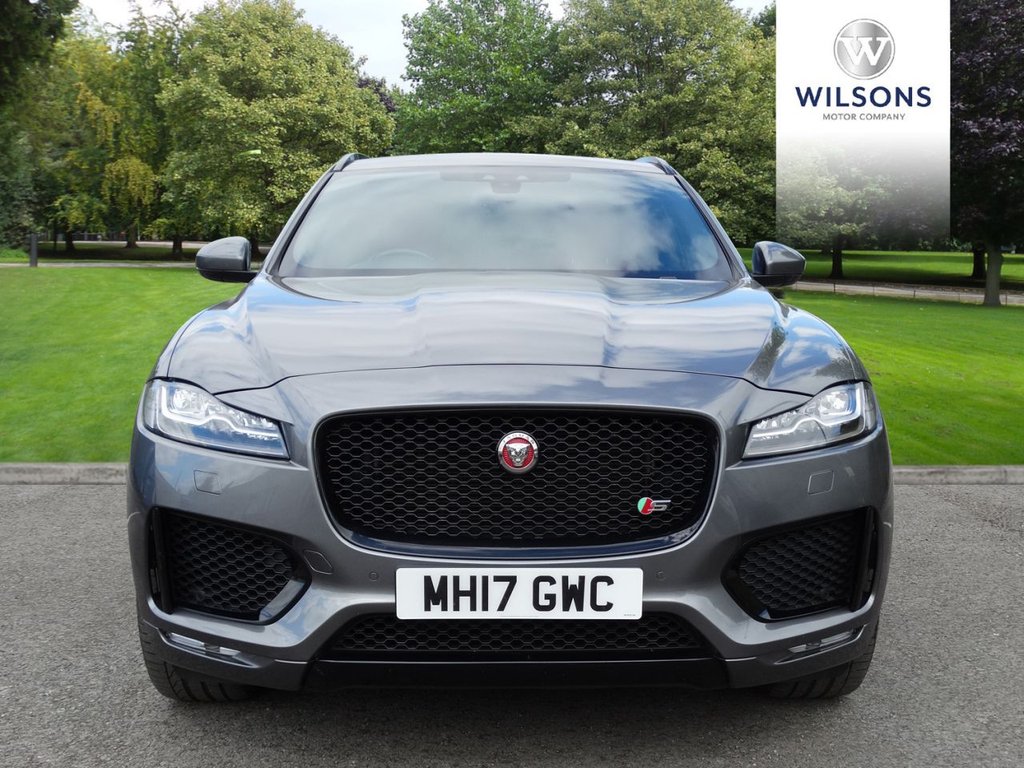Jaguar F Pace