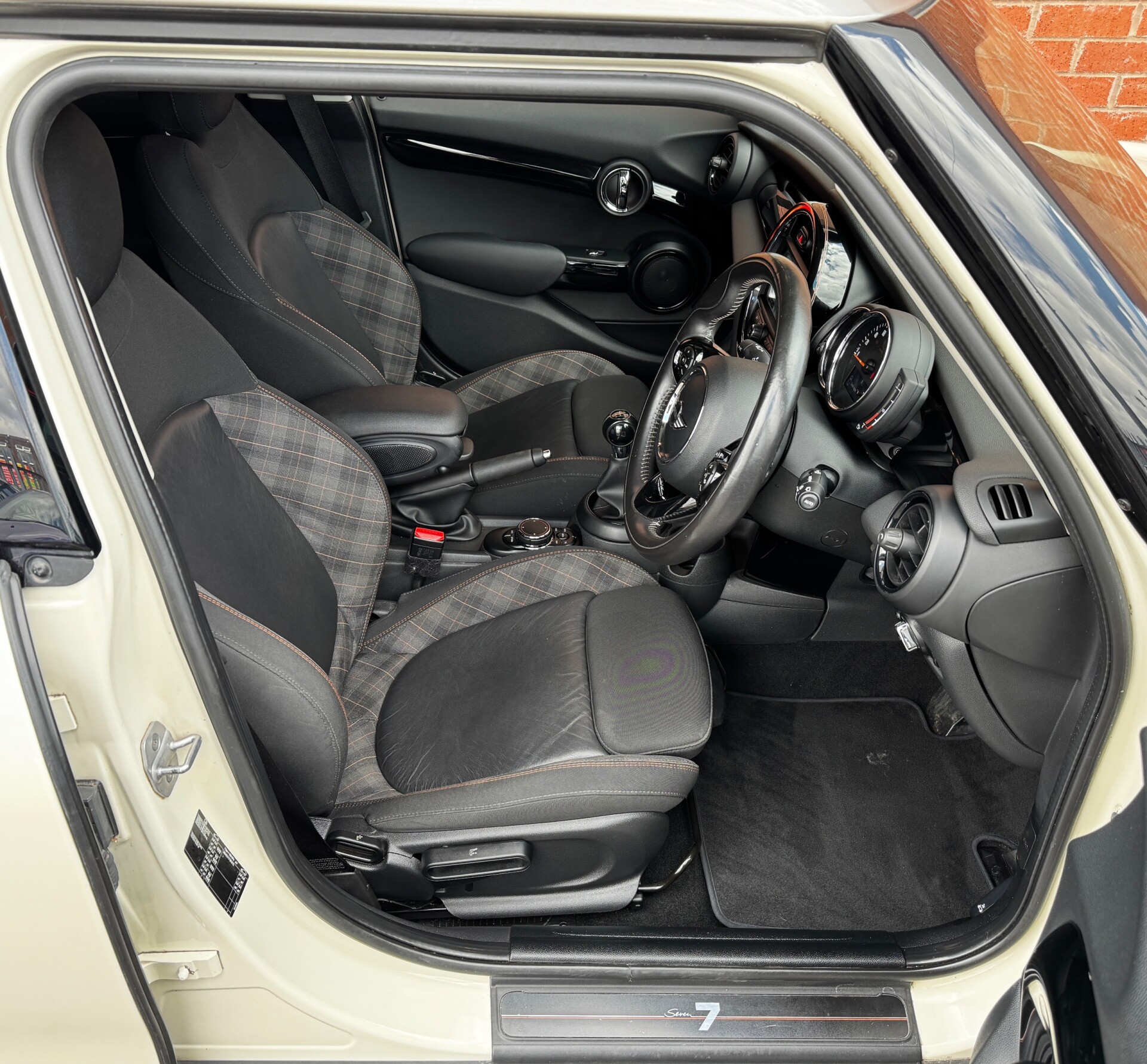 MINI Hatch