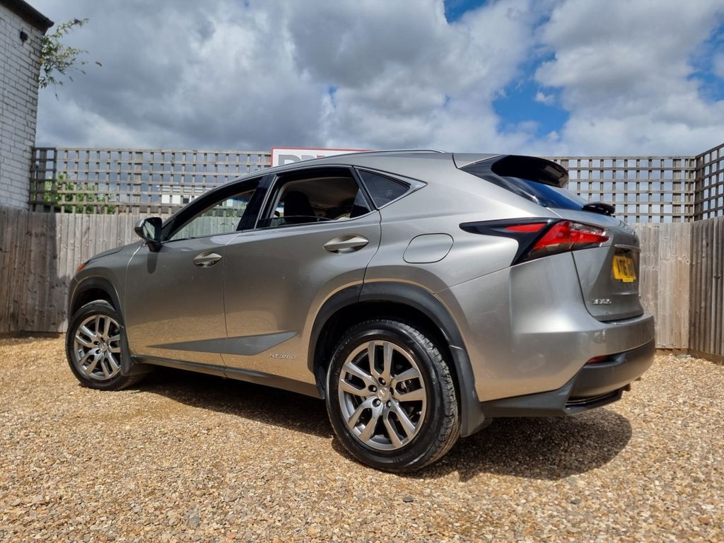 Lexus NX 300h