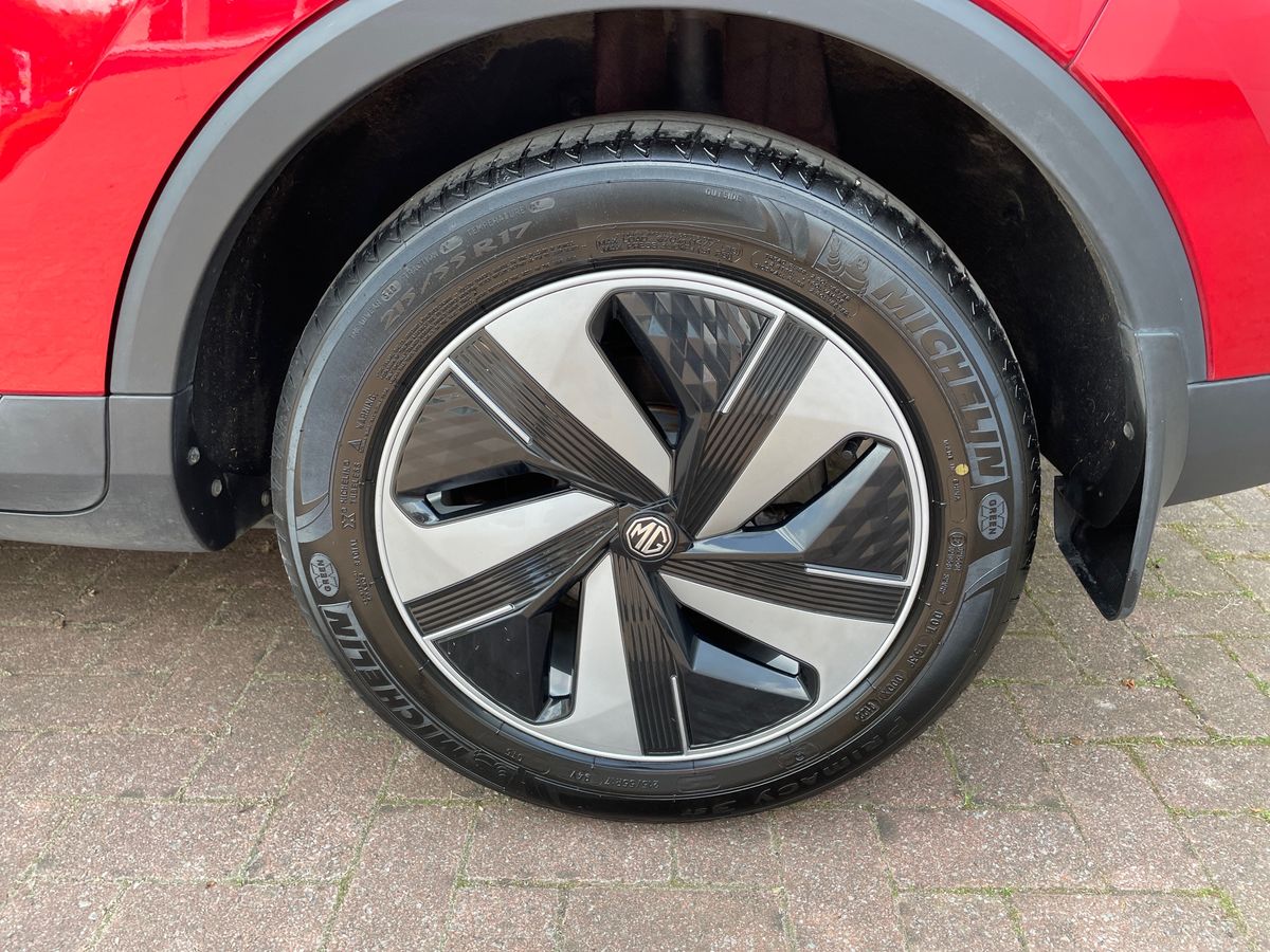 MG ZS