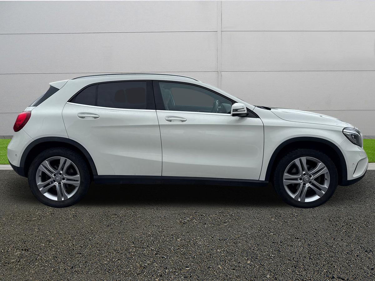 Mercedes Benz GLA Class