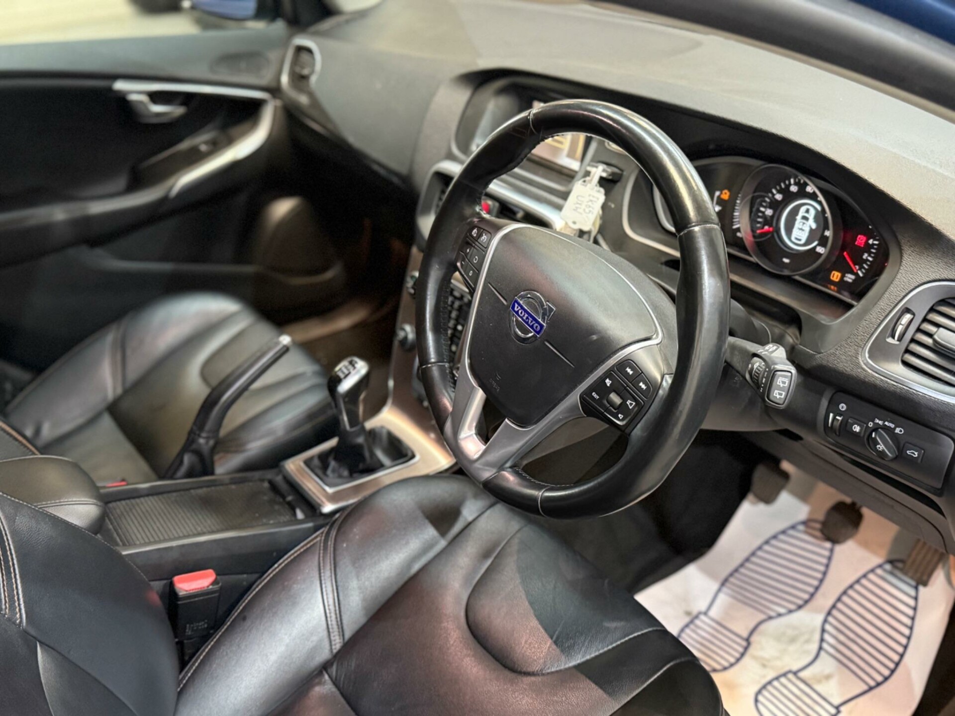 Volvo V40
