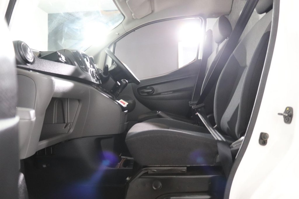 Nissan NV200