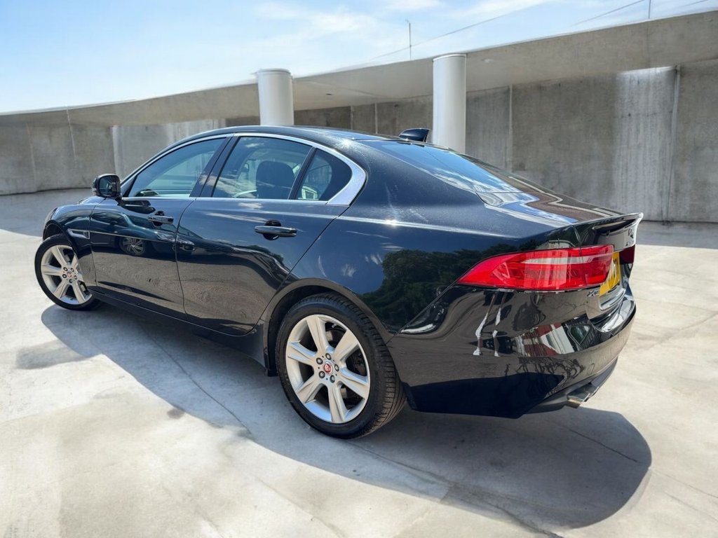 Jaguar XE