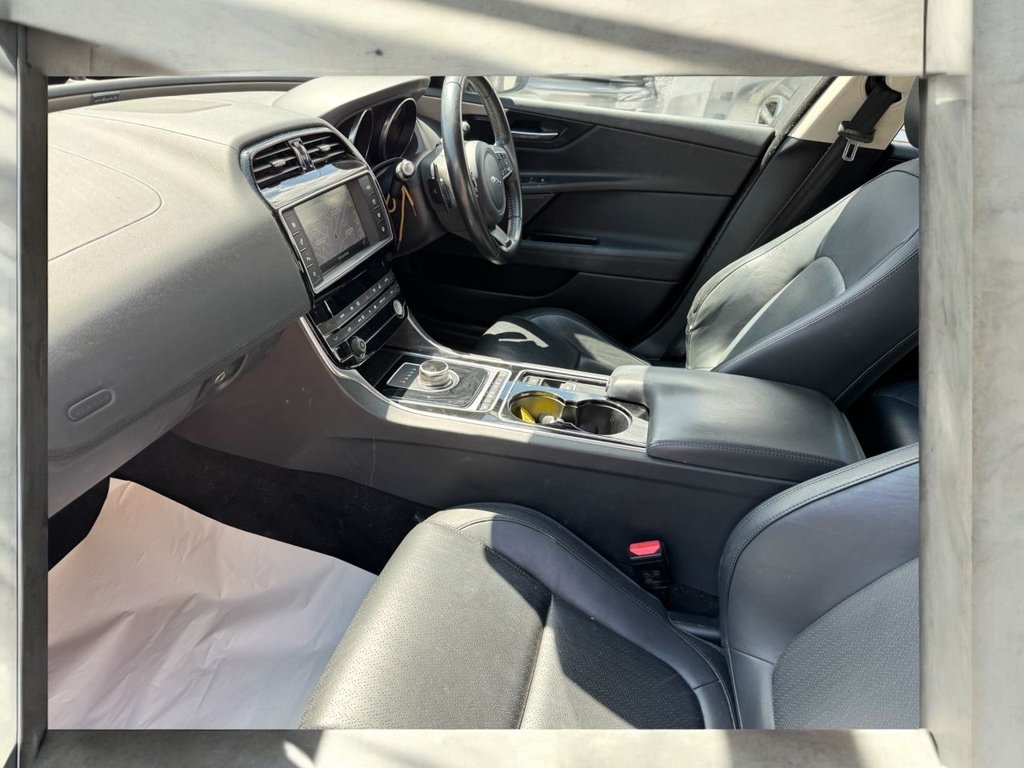 Jaguar XE