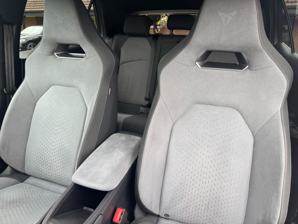 SEAT Born